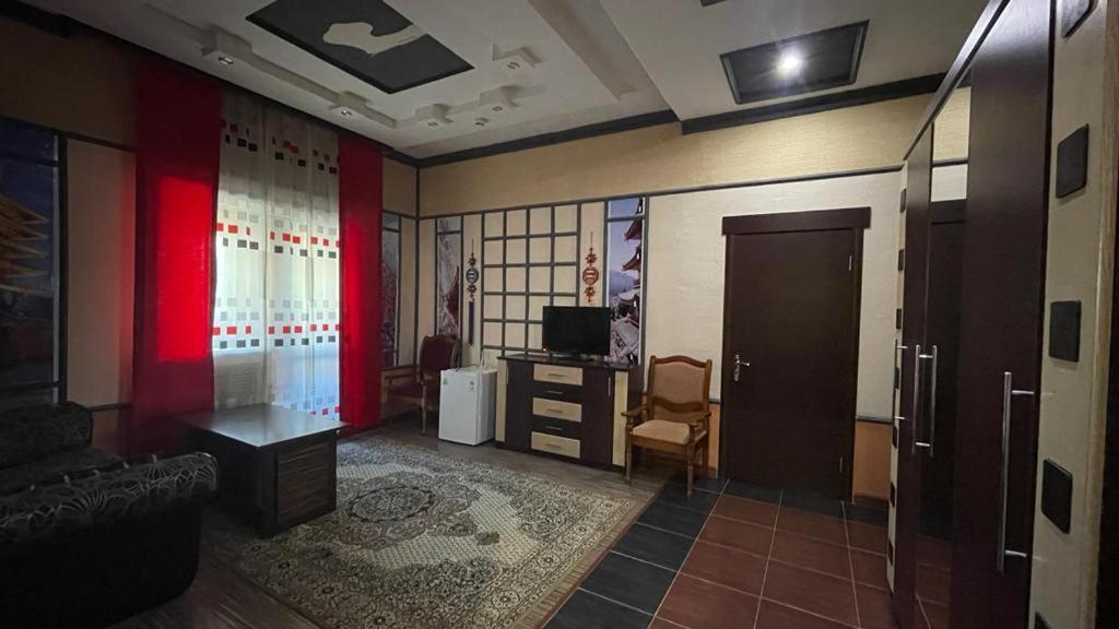ホテル Rosa Roze Luxe House Karagandy エクステリア 写真